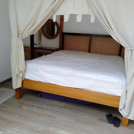 Luxury Room With Pool At Vila Raima Gresik Exterior foto